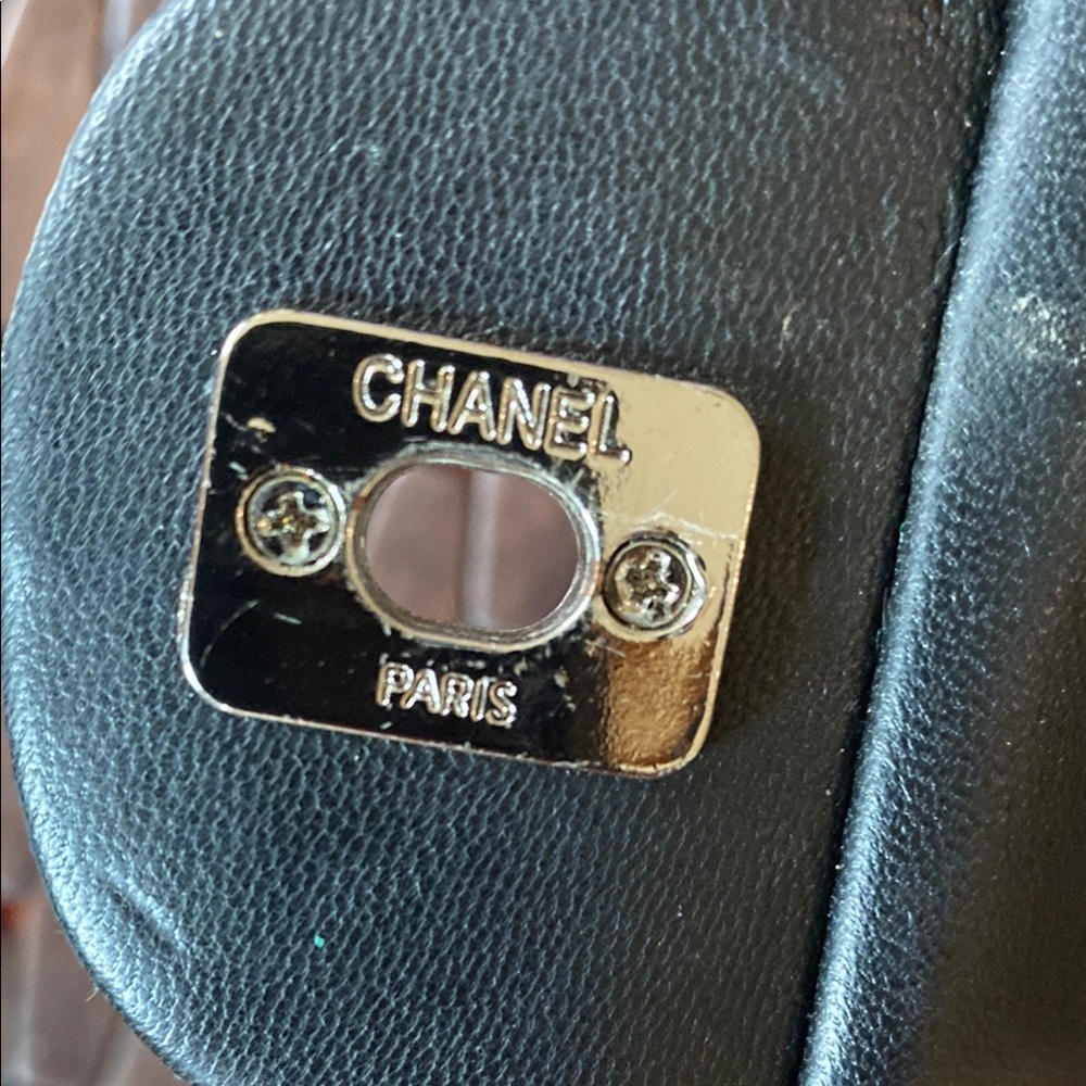 Chanel Black Quilted Shoulder Bag with Chain Strap medium - Picture 10 of 12